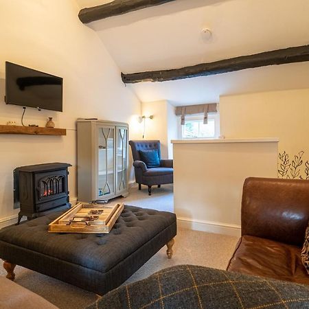 Low Nook Cottage - Gorgeous Decor โบรกห์ตัน อิน เฟอร์เนส ภายนอก รูปภาพ