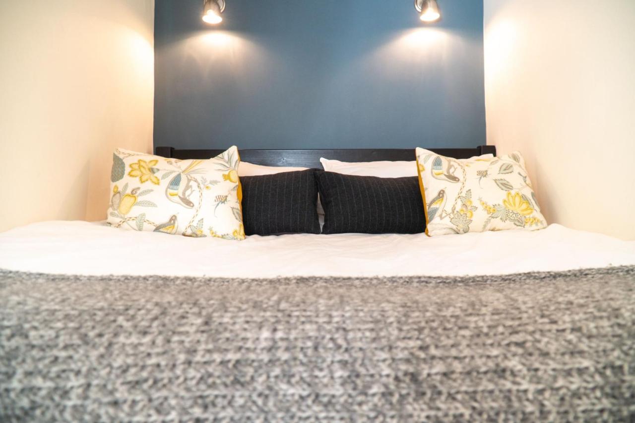 Low Nook Cottage - Gorgeous Decor โบรกห์ตัน อิน เฟอร์เนส ภายนอก รูปภาพ